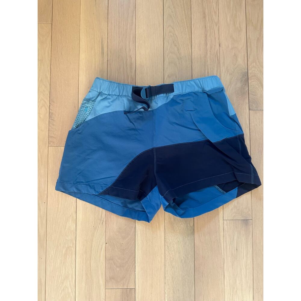 Outdoor Voices / RecTrek Colorblock Shorts /
Blue / Medium - Picture 2 of 4